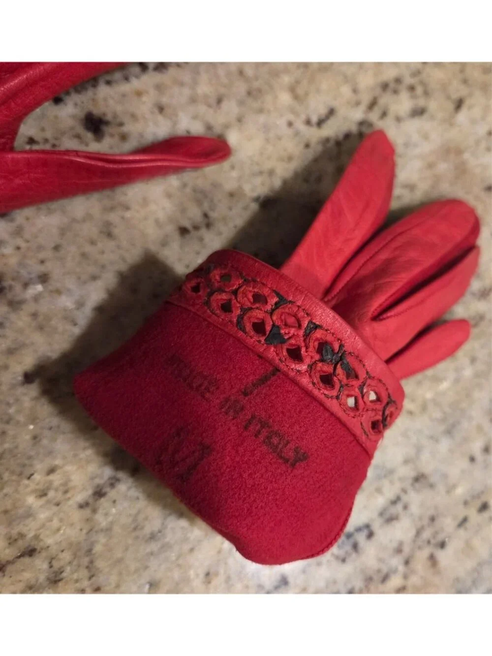 Vintage Womens Size M Red Soft Leather Formal Gloves Eyelet Wrist Italy